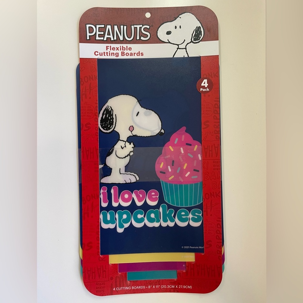 Snoopy/Peanuts 4 pack flexible cutting boards NEW